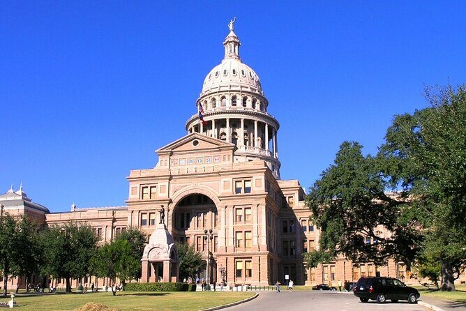 An Exciting Scavenger Hunt: Austin Capitol Sights & Downtown Gems - Should you book this Austin Capitol scavenger hunt?