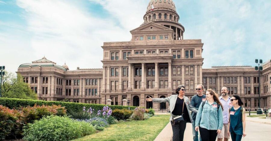 Austin: Best of Austin Driving Tour with Local Guide - Riding in an air-conditioned Mercedes van (and why it matters in Austin)