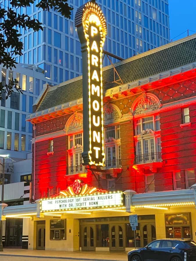 Austin: Downtown Austin Haunted History Tour - The Storytelling Style: Guides Who Keep You Moving