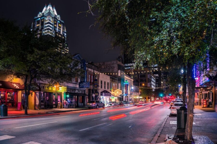 Austin: Downtown Live Music Pub Crawl - A 2.5-hour hit of Austin live music for $36