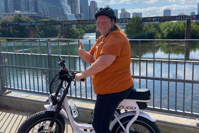 Austin Good Vibes E-Bike Tours - Lady Bird Lake corridor: Pfluger Bridge and Stevie Ray Vaughan