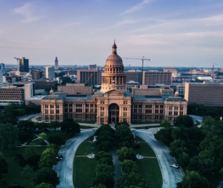 Austin: Highlights Tour with Texas Capitol and Food Stop - Why this 3-hour Austin highlights loop works
