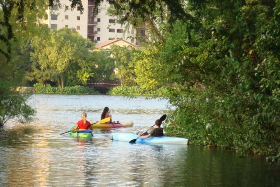 Austin: Kayak and Canoe Rental on Lady Bird Lake - Logistics that actually matter: free parking and early arrival