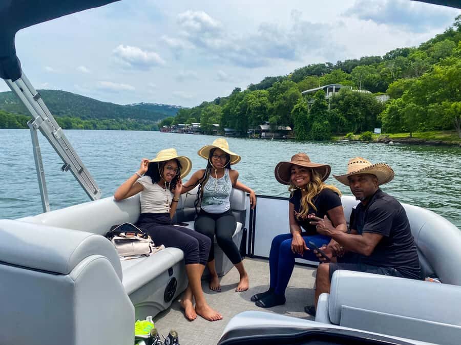 Austin: Lake Austin Private Boat Cruise - Full Sun Shading - Getting to Loop 360 Boat Ramp without losing time on weekends