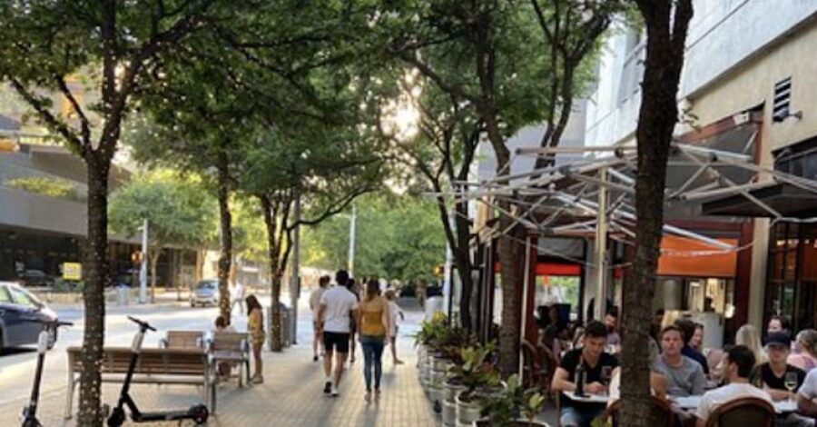 Austin: Morning History Walking Tour of Downtown Austin - Pearl House Hotel and the bat bridge stop