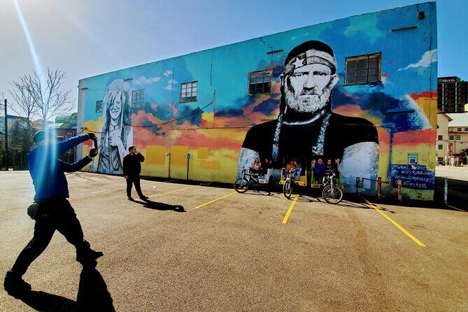 Austin Mural Selfie Tour by Pedicab - What the 1.5-Hour Route Really Feels Like on the Ground