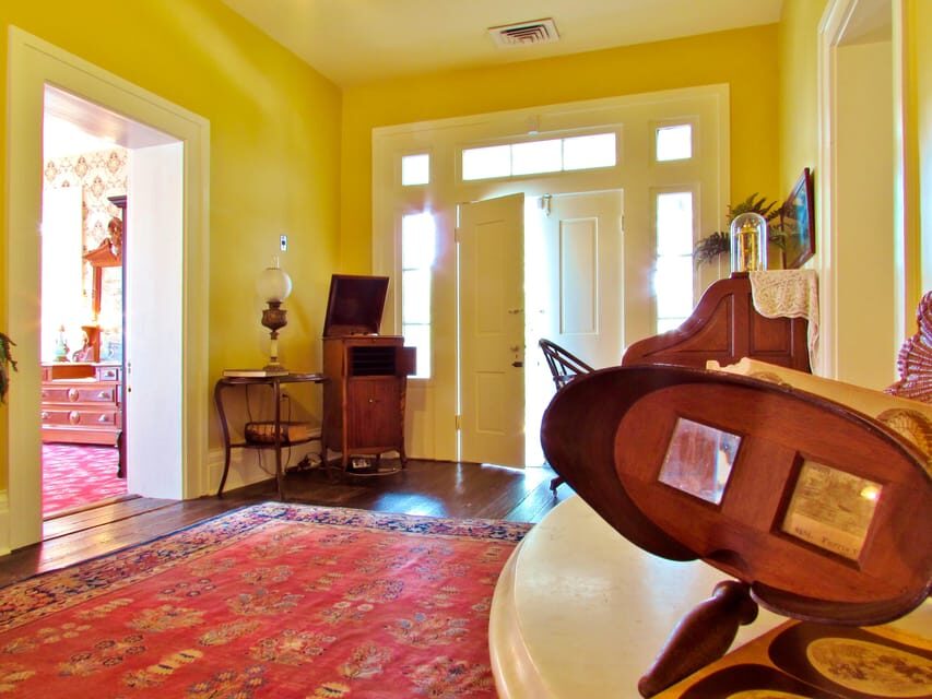 Austin: Neill-Cochran House Museum - Who should book this museum (and who might skip it)