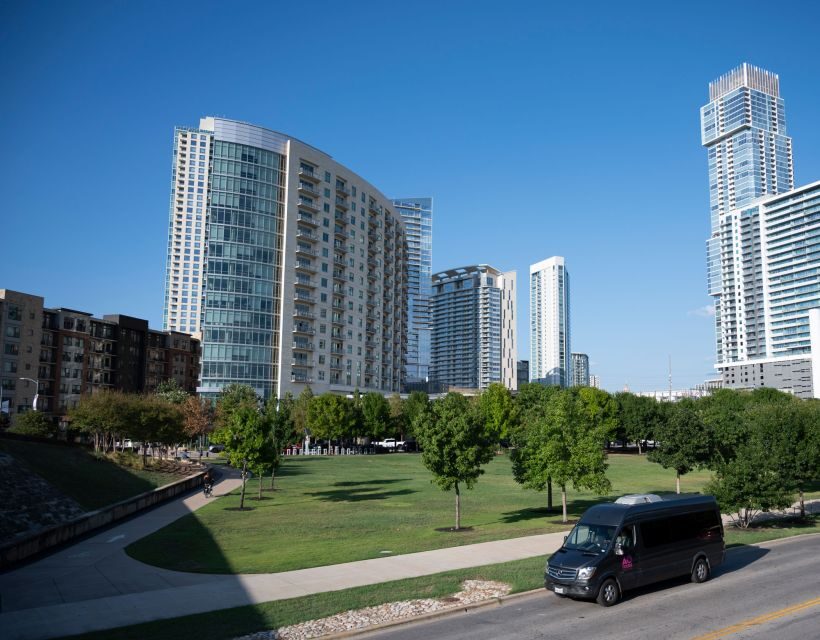 Austin: Panoramic City Center Tour with Stops - How the GPS Audio and Single-Use Headsets Change the Experience