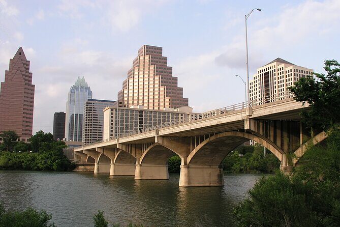 Austin Self-Guided Driving & Walking Audio Tour Guide - Starting at the Mt Bonnell area: the river-hills to downtown arc