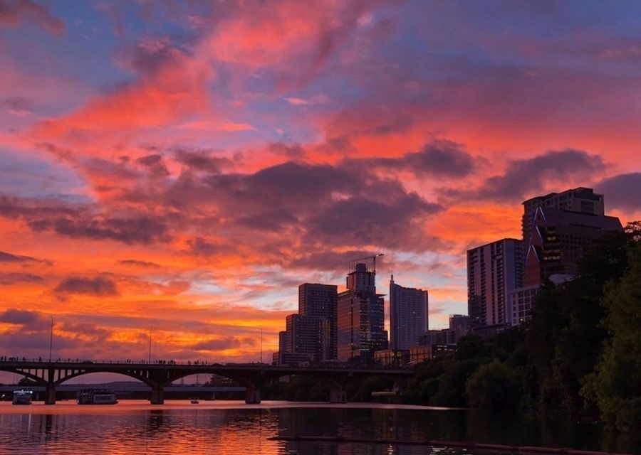 Austin: Sunset Bat Watching Kayak Tour - Why a kayak under Congress Avenue Bridge changes the whole vibe