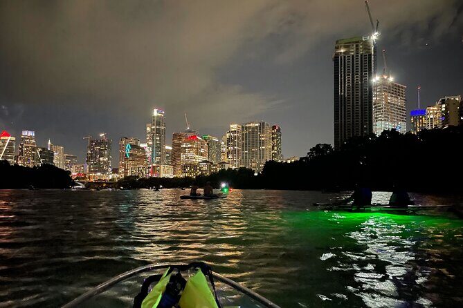 Austin Texas Night Clear Kayaking Glow Tour - Wildlife Spotting Through the Clear Hull: Bats Overhead, Fish Below