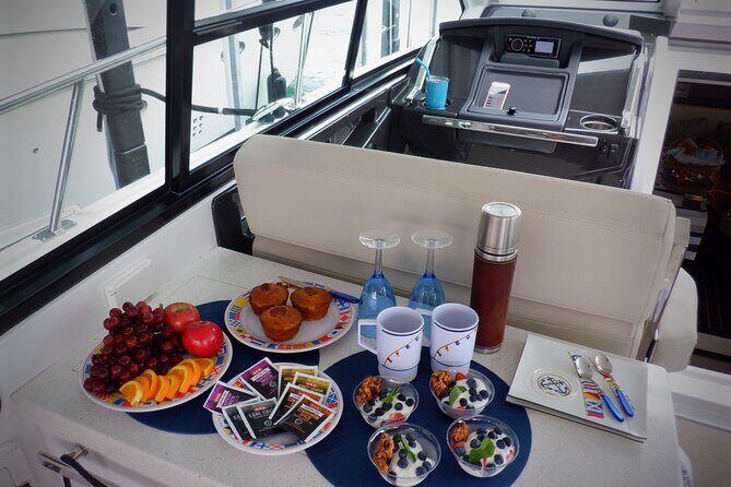 Austin Yacht Charter Experience on Lake Travis - From departure to mooring: how the 4 hours typically move