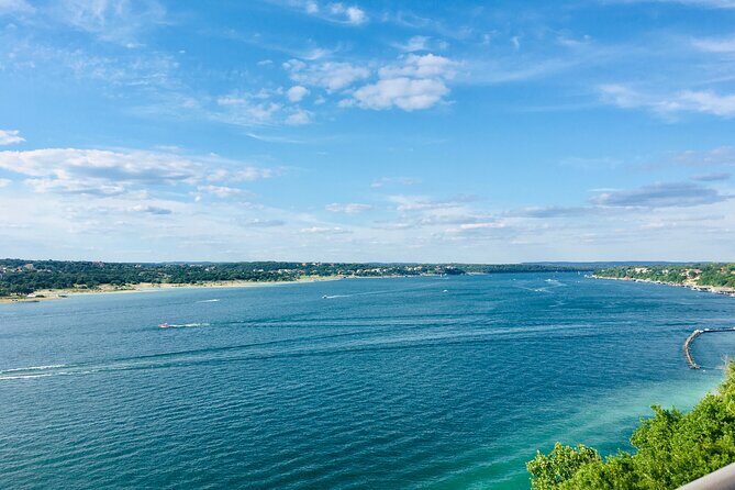 Austin Yacht Charter Experience on Lake Travis - Food on board: chef-made lunch that keeps the day relaxed