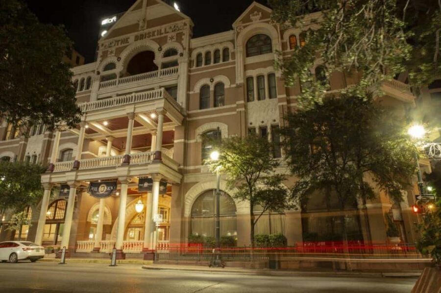 Austin’s Spirits & Spirits Haunted Pub Crawl - The pacing: a two-hour crawl that stays on schedule