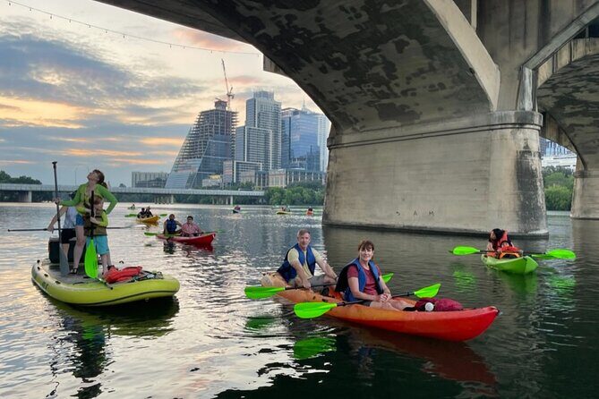 Downtown Austin Sunset Kayak Tour with 1.5 Million Bats - Comfort Tips That Make a Big Difference on Night Kayaking