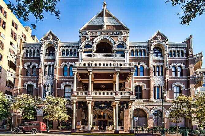 Film Locations & Movie Trivia In Downtown Austin - Route Walkthrough: From the Texas Capitol to the Willie Nelson Statue