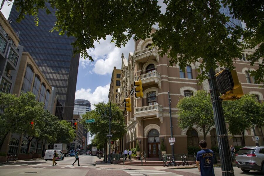 Texas: Austin and Hill Country Panoramic Tour with Stops - Music Legends in the City: Janis Joplin, Willie Nelson, and Stevie Ray Vaughn
