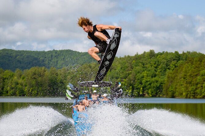 Wakesurf Trip on Lake Austin - BYOB Captained (up to 12 guests) - BYOB Captained: Safety Plus Real Coaching